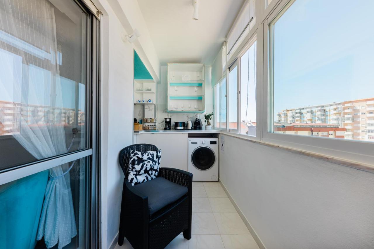 2 Room Condo - 5 Mins From Costa Da Caparica Beach & Bars Eksteriør bilde