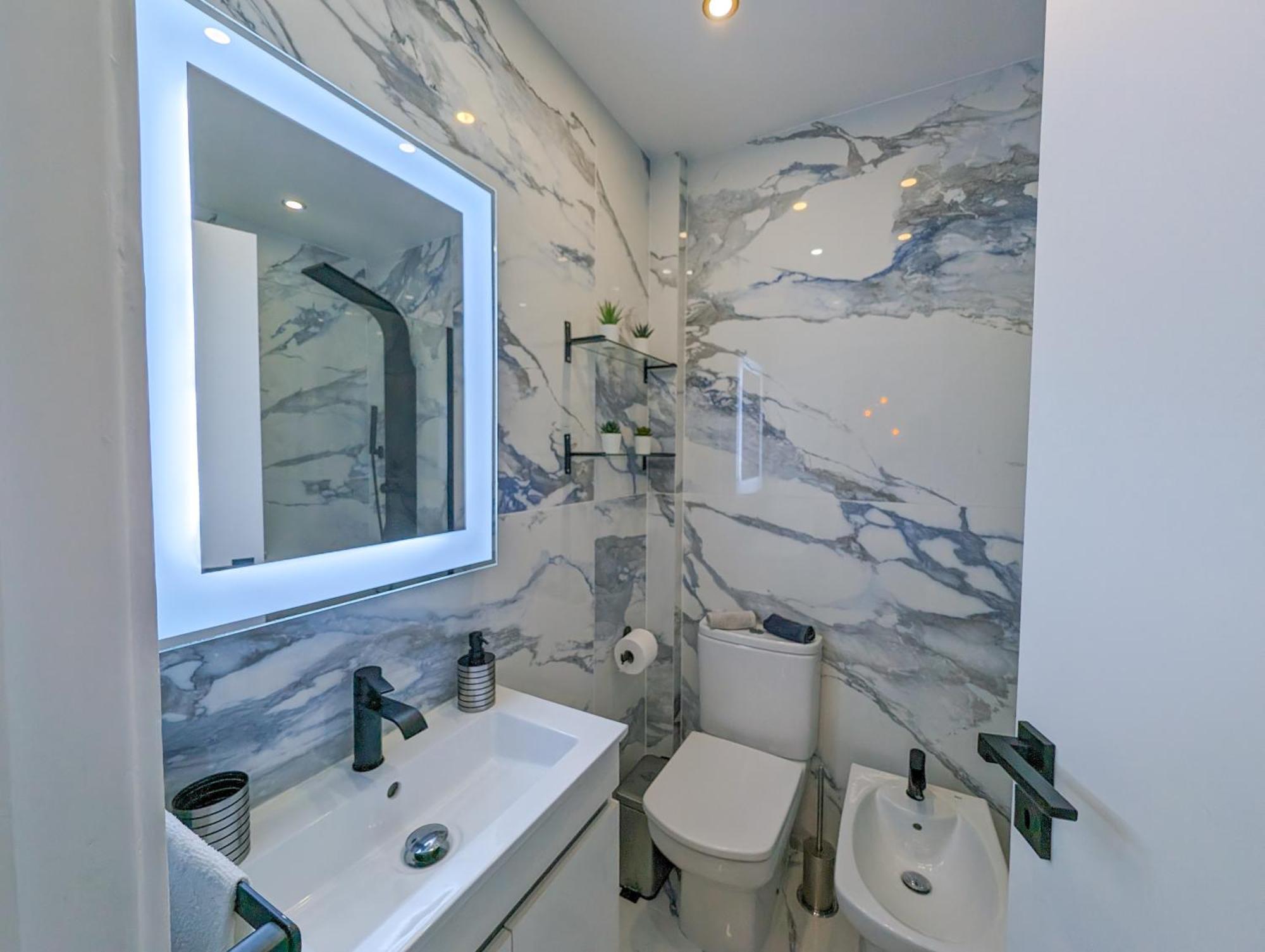 2 Room Condo - 5 Mins From Costa Da Caparica Beach & Bars Eksteriør bilde
