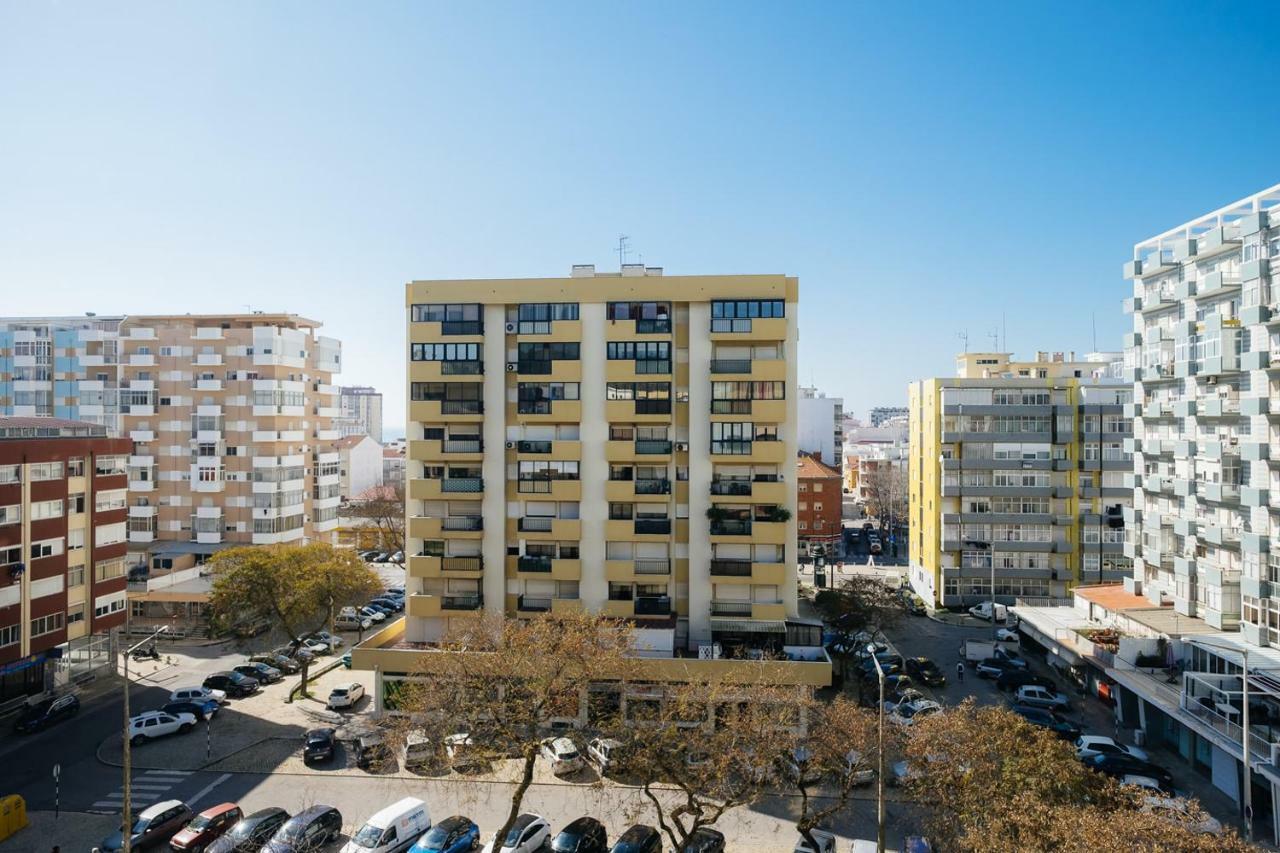 2 Room Condo - 5 Mins From Costa Da Caparica Beach & Bars Eksteriør bilde